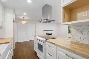 18640 SE Yamhill Cir, Portland, OR 97233 - Photo 15