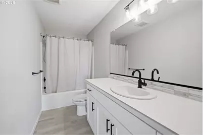 165 W Barbaras Way, Newberg, OR 97132 - Photo 17