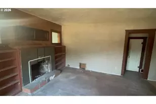 340 SE 3rd St, Toledo, OR 97391 - Photo 11