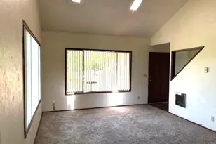 616 S 71st St, Springfield, OR 97478 - Photo 5