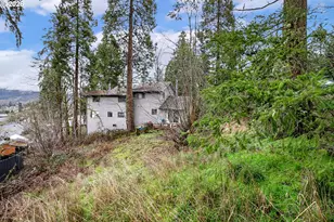 616 S 71st St, Springfield, OR 97478 - Photo 15