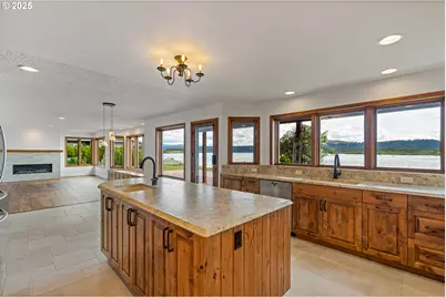 954 S A St, Washougal, WA 98671 - Photo 17