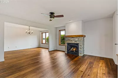 954 S A St, Washougal, WA 98671 - Photo 7