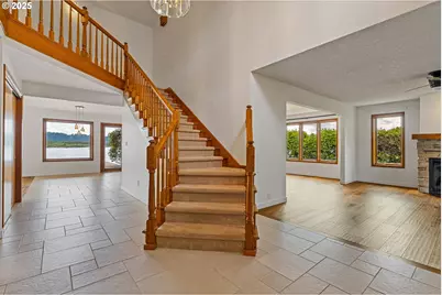 954 S A St, Washougal, WA 98671 - Photo 3