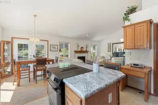 4619 SE Powell Butte Pkwy, Portland, OR 97236 - Photo 17