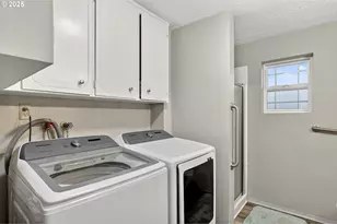 6635 SE Doncaster Dr, Gladstone, OR 97027 - Photo 27