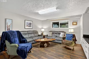 6635 SE Doncaster Dr, Gladstone, OR 97027 - Photo 19