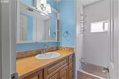 2925 Knott Ter, Coos Bay, OR 97420 - Photo 21