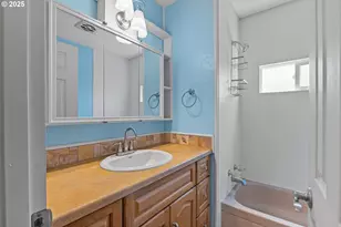 2925 Knott Terrace, Coos Bay, OR 97420 - Photo 21
