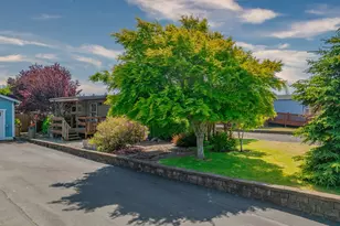 2925 Knott Terrace, Coos Bay, OR 97420 - Photo 35