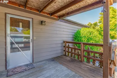 2925 Knott Ter, Coos Bay, OR 97420 - Photo 3