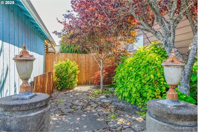 2925 Knott Ter, Coos Bay, OR 97420 - Photo 31