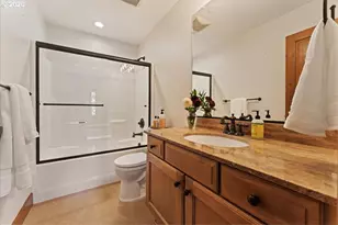 4642 SW Condor Ave, Portland, OR 97239 - Photo 25