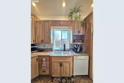 3510 NE King Pl, Pendleton, OR 97801 - Photo 9