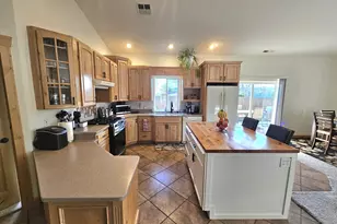 3510 NE King Pl, Pendleton, OR 97801 - Photo 7