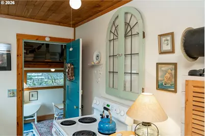 207 E Van Buren St, Cannon Beach, OR 97110 - Photo 17