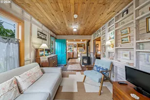 207 E Van Buren St, Cannon Beach, OR 97110 - Photo 9