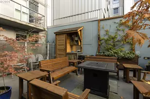 533 NE Holladay St, Portland, OR 97232 - Photo 27