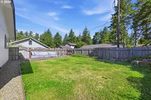 2055 11th St, Florence, OR 97439 - Photo 41