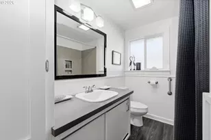 2055 11th St, Florence, OR 97439 - Photo 23