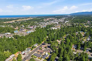 2055 11th St, Florence, OR 97439 - Photo 47
