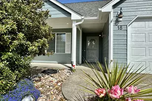 18 Mariners Ln, Florence, OR 97439 - Photo 3