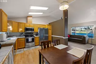 5524 E St, Springfield, OR 97478 - Photo 11