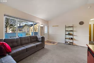 5524 E St, Springfield, OR 97478 - Photo 7