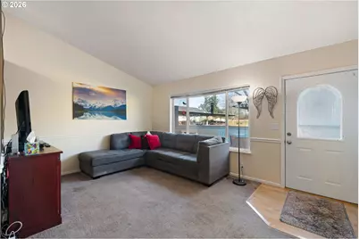 5524 E St, Springfield, OR 97478 - Photo 5