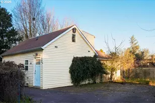 40 SE 133rd Ave, Portland, OR 97233 - Photo 1