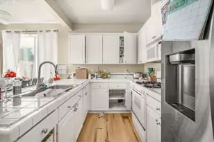 13648 Garden Meadow Dr, Oregon City, OR 97045 - Photo 5