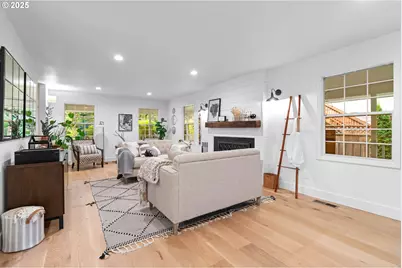 8527 SW 50th Ave, Portland, OR 97219 - Photo 11