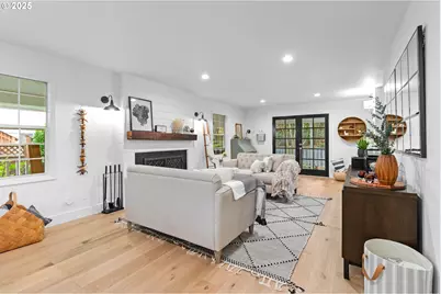 8527 SW 50th Ave, Portland, OR 97219 - Photo 9