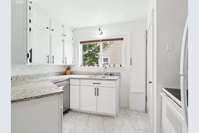 920 NE Academy St, Salem, OR 97301 - Photo 7