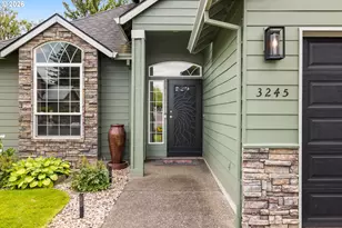 3245 SE Hall Ct, Troutdale, OR 97060 - Photo 3