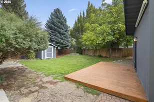 1950 NW Ivy Pl, Redmond, OR 97756 - Photo 21