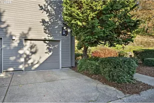 880 Springtree Ln, West Linn, OR 97068 - Photo 29