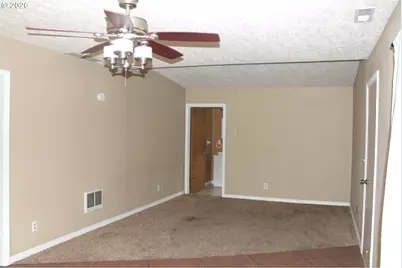 3325 9th Dr, Baker City, OR 97814 - Photo 9