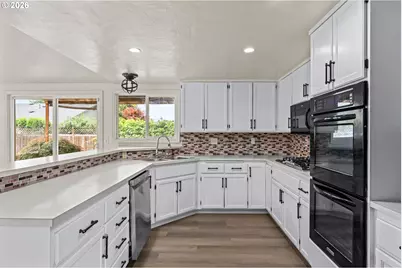 1794 Kings North St, Eugene, OR 97401 - Photo 17