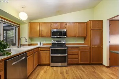 8914 NE 28th Pl, Vancouver, WA 98665 - Photo 3