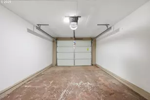 2004 SE 143rd Ave, Portland, OR 97233 - Photo 27