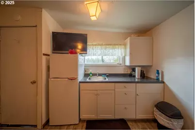 1900 Rowe St, Reedsport, OR 97467 - Photo 21