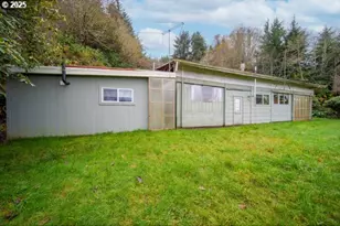 1900 Rowe St, Reedsport, OR 97467 - Photo 15