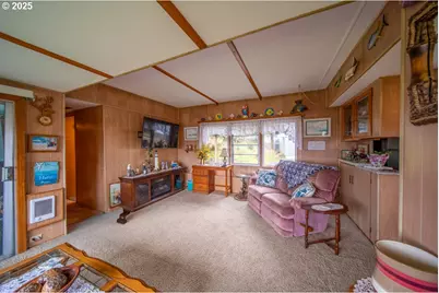 1900 Rowe St, Reedsport, OR 97467 - Photo 3