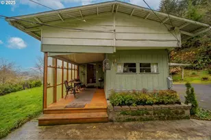 1900 Rowe St, Reedsport, OR 97467 - Photo 25