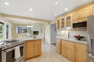 10055 SW Inez St, Portland, OR 97224 - Photo 9