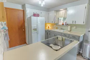 1095 N Manzanita St, Canby, OR 97013 - Photo 11