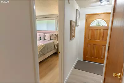 1095 N Manzanita St, Canby, OR 97013 - Photo 13