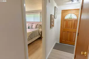 1095 N Manzanita St, Canby, OR 97013 - Photo 13