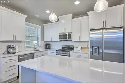 4844 SW 179th Ave, Beaverton, OR 97078 - Photo 9